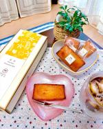 🍯🍯🍯-株式会社クインビーガーデンさんよりご提供いただきました-⁡Honey financier☺️🍯🧁⁡焼き菓子大好きな私の本日のおやつ。⁡パティスリーQBGの「はちみつフィナンシェ」…のInstagram画像