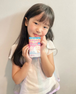 ちょっとしたおキズに最適全然目立たないのすごいでしょ！？りなのちょっとしたおてての怪我に早速貼ってみたんだけどどこに貼ってるかすら分からんやろ✨右手親指の付け根らへんにまあるいのを貼って…のInstagram画像