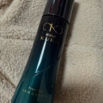 育毛×黒髪のWケア♡薬用リリィジュKUROでケアしてるんだけど、このアイテムは、7つの無添加処方を実現してて、従来のリリィジュよりも低アルコール化を実現し、染料の退色を抑制してくれる。黒…のInstagram画像