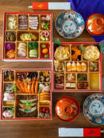 もういくつ寝ると…お正月🎍あとお正月まで147日ですよ‼️来年のおせちは決まりましたか？真夏ですが蔵王福膳のおせちのモニターをさせていただきました✨人気No.1の蔵王🥇特大8.5寸和洋折…のInstagram画像