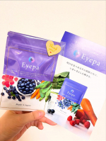 パソコン等で目を酷使する現代人に、おすすめのサプリ。Eyepa（アイーパ）をご紹介❤️❤️パケからオシャレ😎10種の配合成分を凝縮したオールインワンサプリで1日2粒程度の摂取で良いとのこと。…のInstagram画像