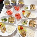 ..今日は、頂いたスイカ🍉も加わりすごく彩りのいい #おうちご飯 🍚✨"夏の季節の果物"のスイカがこんなに早く味わえられることに感謝っ🙏✨@tottori_fruitさまありがとうご…のInstagram画像
