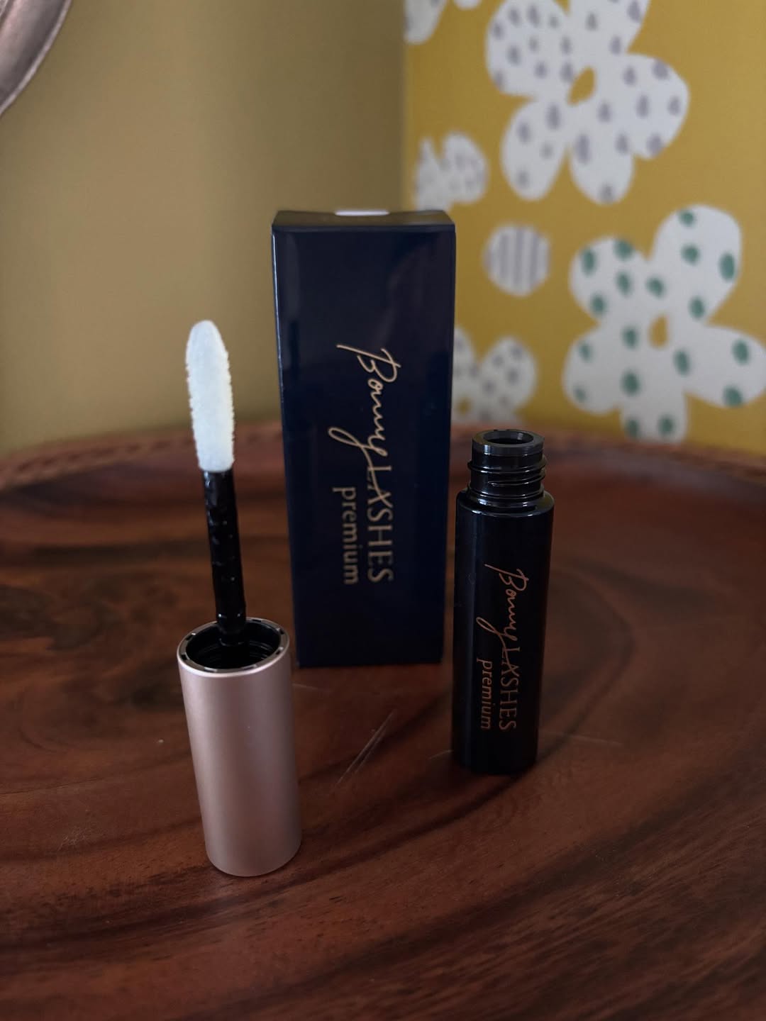 口コミ投稿：BONNY LASHES Premium 初めて手に取ったとき、まずブラシの形に感動しました。細くて…