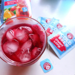 ポンパドールの水出しハーブティー「コールドブリュー」🍓ストロベリー&オレンジ　８袋入り🍍パイナップル&マンゴー　８袋入り気に入ったポイントは💓✅カフェイン０で夜にも飲める✅甘味料不使用で糖…のInstagram画像