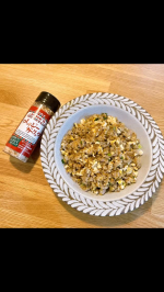 🧄【クレイジーガーリック 111g】＼カリカリ香ばしさがクセになる！万能スパイス🌿／🧂ノンフライなのにカリッと香ばしいガーリックに、まろやかな岩塩・オニオン・ブラックペッパー・タイムを絶妙ブ…のInstagram画像