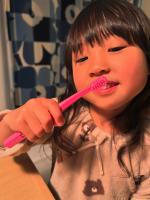 @curaproxjapan の歯ブラシ🪥をまたまたモニターさせていただきました！(すごく前なのになぜか投稿すっかり抜けてた…ほんとすみません😅)娘は毎回何色が来るかと楽しみにしていて今回は…のInstagram画像