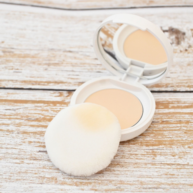 口コミ：ポイントマジックPRO　プレストパウダーC　00(ライトオークル)の画像（4枚目）