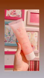 BIBIDAYティータイム　フラッペジェルアイス白桃ティーの香り冷蔵庫で冷やしても使えるそうです🎐🍑メントールが強すぎると肌に沁みたりすることもありますが、こちらは低刺激なので子供でも使…のInstagram画像