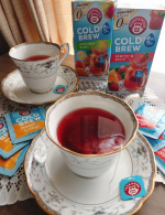 暑い夏にぴったりなポンパドールコールドブリュー🍓ストロベリー&オレンジ🍍パイナップル&マンゴーなんと！水とティーバッグを入れて5分で完成しちゃう手軽さ♪甘味料なしの自然な甘さでフル…のInstagram画像