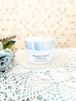 パーフェクトワン 薬用ホワイトニングジェル＜医薬部外品＞をリピートして愛用しています💖みずみずしいジェルがスーッと肌になじんでベタつかず、毎日のスキンケアが楽しみに✨香りもほとんど気にならないの…のInstagram画像