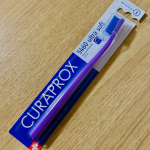 スイス生まれの歯ブラシ「クラプロックス」 見た目はカラフルでポップなかわいいデザインです。 どの色にするか迷っちゃうし、買い替えの３カ月はどの色にしようと わくわくするような歯ブラシは初めて♪ なんと…のInstagram画像