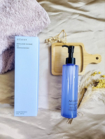 大好きなアテニアのオイルクレンジングから透き通るラベンダー🪻の香りが数量限定登場！ボトルもラベンダーでシックなデザインがお気に入り💜夜くたくたで帰ってきてメイクを落とすぞって時、このラベンダ&hellip;のInstagram画像