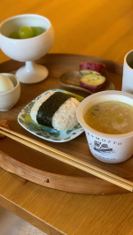 …👵【あったかいを贈ろう🥣】「体にいいものを食べてね」そんな想いをぎゅっと詰め込んだスープ。レンジで1分、国産野菜たっぷりの「野菜をMOTTO」敬老の日に想いを伝えたい方にオススメ…のInstagram画像