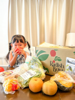 フードロス削減を応援！見た目がふぞろいってだけで見捨てられちゃうお野菜たちがたくさん入ったらでぃっしゅぼーやのお試しセット🍅なんじゃこの宝箱～🥺😂🩷サイズが少し小さい、大きい、キズが少し&hellip;のInstagram画像