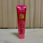 ＼アロエモイスチャー ローズハンドクリーム／  アロエモイスチャー ローズハンドクリームは、荒れた手を優しくケアし、保護してくれるハンドクリーム。  アロエエキスを主成分とし、高い保湿力で塗っ…のInstagram画像
