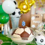 ⚽️　　　　　　小学生になってから始めたサッカー⚽️　　　　　　学校でも休み時間や放課後もサッカー✨平日はフットサルスクールに土日はサッカーチーム✨　　　　　　すっかりサッカー少…のInstagram画像