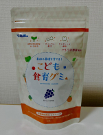 「こども食育グミ」毎日おやつ代わりに食べています。こども食育グミは、骨の土台を作るコラーゲンと、その上にくっついて骨を形作るカルシウム、カルシウムの体への吸収を助けるビタミンDを配合。さらに、内側か…のInstagram画像