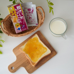 .トースターで焼くだけでほくほく甘い“焼きいも”の味わいが楽しめる新感覚トーストのたれが登場！🍠✨食パンに塗って焼けば濃厚な甘みと香ばしさが広がりまるで焼きたてのお芋を食べているような贅沢気…のInstagram画像