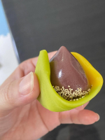 9月のお茶会🍵美味しかったです！上生菓子2つとどら焼きも食べちゃって癒されました♡お着物の季節がやってきますね～まぁ、子育てが大変すぎて何もできませんがな笑 #上生菓子  #生どら  #な…のInstagram画像