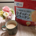 キューサイのひざサポートコラーゲンです❣️ 60代の母がひざの曲げ伸ばしに違和感があると言うので、コラーゲンを飲み始めました！  パウダーがさらさらで溶けやすく、飲み物や食べ物に混ぜてもにおいをほとん…のInstagram画像