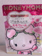 汗かきエステ気分　モモヴェールドン・キホーテ、UNY限定品だよ。ももの香りが強めで少量でも良い香り。半身浴でスプーン半分ぐらいいれたんだけちど、10分後に頭や顔からじんわり汗が。次はもう…のInstagram画像