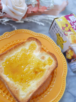 .食欲の秋🍁芋🍠栗🌰かぼちゃ🎃誘惑の季節ですね💭　　正田醤油様より新発売されたつけて 焼いたら 焼きいもトーストのたれを使って2品作ってみました　定番はトースト🍞ベースにバターを…のInstagram画像