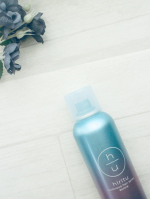 .hiritu『ルミナスヘアスプレー』シューッと1.5秒で見惚れるまばゆ髪へ✨️使う度にダメージを補修し、毛先までパサつきのないまばゆ髪へ導いてくれます💆🏻‍♀️‎🤍コンパクトで持…のInstagram画像