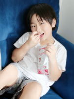 Favorite Gummy子供たちが好きなカルシウムグミ✨今回はいちご味だよー✨こちらは、伸び盛りの子供たちにおすすめ✨子どもたちの健やかな成長に欠かせないカルシウムをはじめ、…のInstagram画像