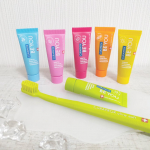 .🌈🌈🌈クラプロックスビーユー歯ブラシ＋歯みがきボックスセット歯磨き粉は6種類🩵ブルーベリー+リコリス🩷ピンクグレープフルーツ+ベルガモット❤ウォーターメロン🧡オレンジ💛ピーチ+…のInstagram画像