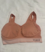 、VIAGE(ヴィアージュ)ビューティアップナイトブラから新カラー発売🍊スモークオレンジ×ホワイト 可愛くて気分上がる✌🏻🎶ノンワイヤーで伸縮性があって着心地がよい(^_^)背…のInstagram画像