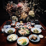 先日の夜ごはん。タチウオの梅紫蘇巻きと玉子かけごはんでした😊．おすそわけいただいたタチウオで梅紫蘇巻きをつくりました。おつまみにぴったり、とても美味しかったです。ごはんは寺岡家さんからいた…のInstagram画像