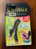 #PR #ピップ株式会社スリムウォーク　金曜日のリセットリフレスリムウォーク　「金曜日のリセットリフレ」は、歩くだけでツボ押し「足裏プッシャー」で足裏をケアしながら段階圧力設計でふくらはぎ…のInstagram画像