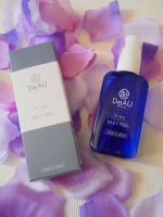 🌸毎日のスキンケアに取り入れやすい角質ケア美容液「DeAU デイリーピール」を使ってみました✨ピーリングと聞くと「刺激が強そう」というイメージがあったけど、こちらは毎日使えるやさしさ設計です。…のInstagram画像