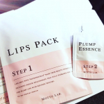 リップショット試してみました！「リップショット」は約800本の美容成分でできた針(マイクロニードル)がついたリップパック。美容成分を直接届けることが可能。 付属のプランプエッセンス(美容液)を塗…のInstagram画像