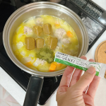 酵素の粉、ハイゲンキをまたお試しさせていただきました！粉を飲むのが苦手だから、いつも料理に混ぜちゃう！焼きそばに混ぜて青のりに見せかけるのと、カレーにまぜて存在を見えなくするのおすすめ！気軽に…のInstagram画像