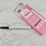 ファンドミーのラインセラム✨なんとまつ毛美容液でつくられたアイライナーなんだって♡確かに根元に引くからめちゃくちゃよくない🥹？細くも太くも跳ね上げも！描きやすい筆タイプだよ🫶汗、水、…のInstagram画像