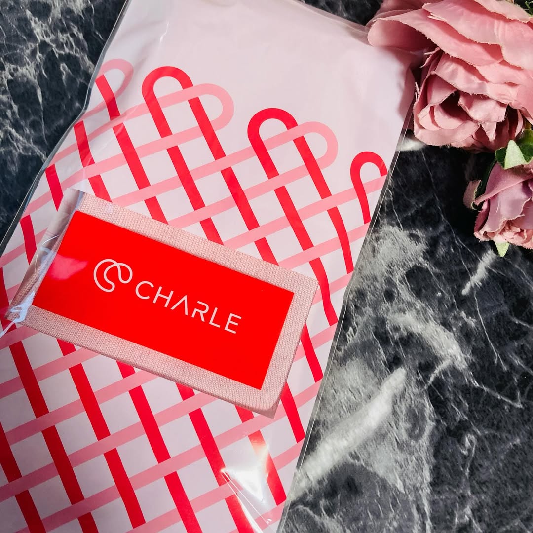 口コミ投稿：シャルレさんの足口ゆったりソックスを履いています。かわいいピンク色で、秋冬にほ…