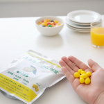 どもの成長期、カルシウムって本当に大事だけど、なかなか積極的に摂らせるのって難しいですよね…🥺そんな悩みを解決してくれるのが、今回モニターさせていただいている「カルシウムグミ（レモン味）」！🎉これ…のInstagram画像