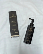 出産してから髪の毛がキシキシ、パサパサ、さらに抜け毛もひどくてトップがペタンコ😂髪の毛の悩みは尽きない💦「プリモディーネブラックセラム100ｍL」を使ってみた！黒くてサラッとしたテクスチャー。…のInstagram画像