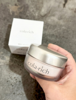 コラリッチ リンクルホワイトジェルいっきに寒くなってきて、肌の乾燥が気になる季節🍁でも朝も夜もバタバタしてて、ゆっくりケアするのが面倒くさい🥱だから最近はコラリッチ リンクルホワイトジェルを使っ…のInstagram画像