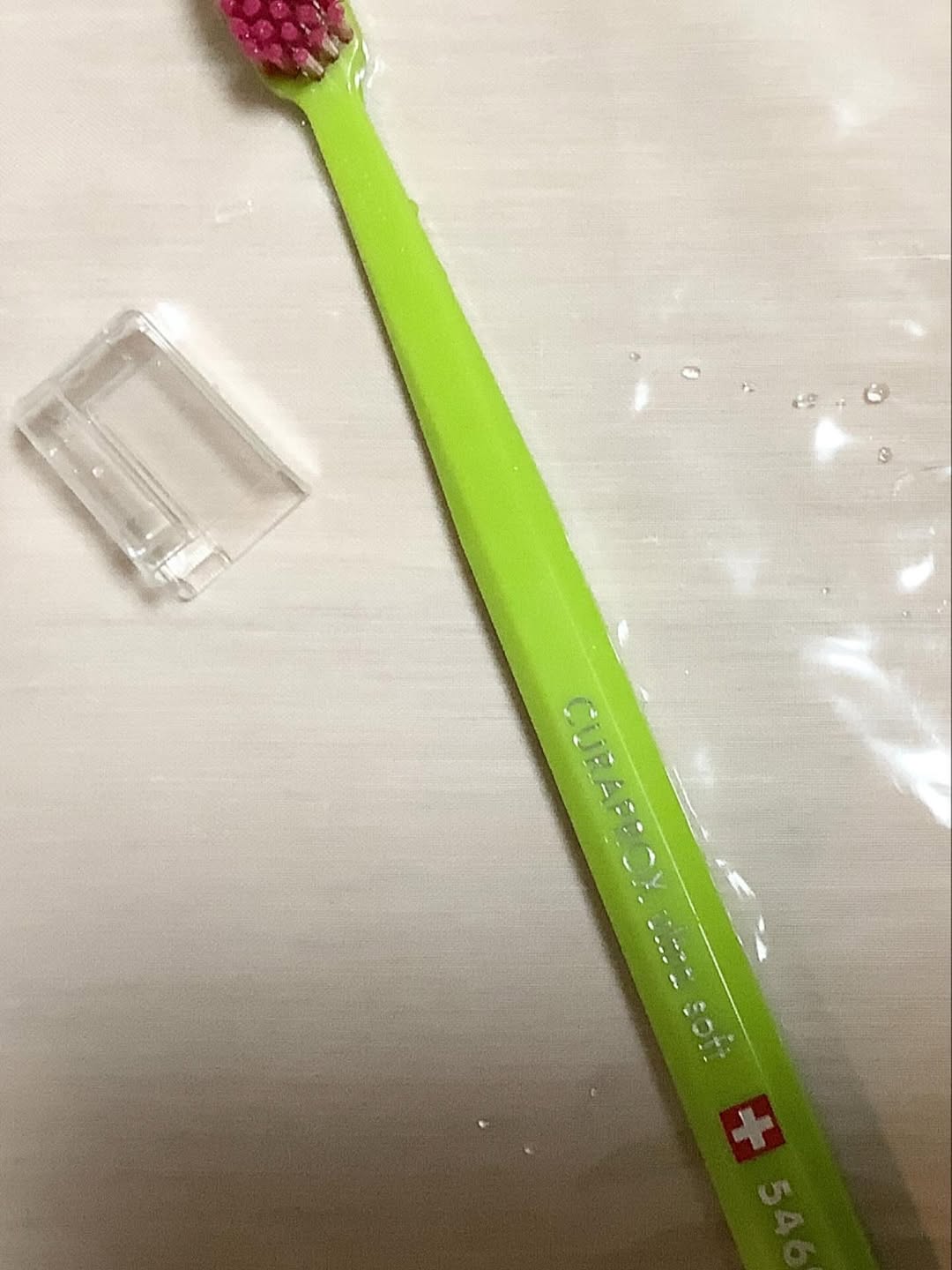 口コミ投稿:スイス生まれの歯ブラシ「クラプロックスCS5460」を使ってみました。第一印象はヘッ…