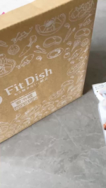 もうすぐ産後1ヶ月👶🏻🤍2人の子供の育児に追われて、毎日献立を考えるのも大変…そんな時に出会ったのが 『 FitDish のたんぱく質コース』✨おまかせ診断で自分にピッタリの料理をセレクトし…のInstagram画像