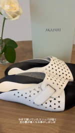 【PR】履くだけで1日の疲れをほぐす室内履き！「603ソファ」.歩くたびにマッサージされているようなスリッパ！やわらかインソールで足に優しい履き心地✨デザインがとってもかわいくてお家の中でもおし…のInstagram画像