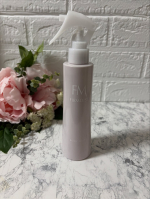 ミストで出るワセリンファーモイスト 全身パックボディミストをお試しです♪１８種の美肌成分を微粒子ワセリンがパックしてくれるミストになります。・手軽さと高保湿を叶えるボディミスト・微粒子ワセ…のInstagram画像