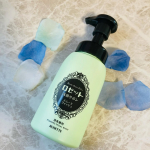 ロゼット洗顔サボン使っています。押すだけで出る泡洗顔はすごく便利(^^♪眠い朝も疲れた夜にもストレスフリー！洗いあがりもさわやかでキュキュっとした毛穴になれた感じ。いつもの嫌なべたつき…のInstagram画像