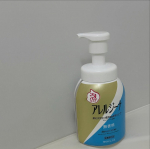  ︎︎アレルジーナ 抗ヒスタミン成分配合 泡ボディソープ 🌿🫧乾燥の季節になると、気になるのが「かゆみ」や「赤み」。保湿しているつもりでも、気づいたら肌をかいてしまう…そんな経験あ…のInstagram画像