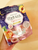 ..汗かきエステ気分🛁ナイトスキンケア🌙ネクタリン＆フィグの香り　500g🍑.甘くて爽やかな香りに包まれるバスタイム🛀香りが最高💕お気に入りです🍑お湯がミルキーピンク色になるのも可愛…のInstagram画像