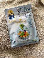 DETクリア🍐ブライト&ピール🍇シートマスク肌のカサつき、くすみ、肌のごわつきのケアがこのシートマスク1つ🙆たった3分で完了✨時短ケア！角質ケア、毛穴ケア、透明感、鎮静、保湿！それに加…のInstagram画像
