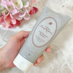 *・こちらは自然派処方 × トレンド感を両立した、プロ仕様ヘアケアシリーズ🌿テンスターHenaReborn ソルトクレンジングシャンプーです😌💕・-----＊-----＊使用感想＊---…のInstagram画像