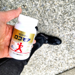 #PR #サントリーウエルネス株式会社 #ロコモア #monipla #suntorywellness_fanロコモアを1ヶ月飲み続けてみました。ちょっと面倒に思っていたウォーキング、夫と共に楽…のInstagram画像